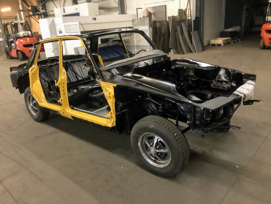 Update : Rover P6 3500S Almond Yellow (JW)