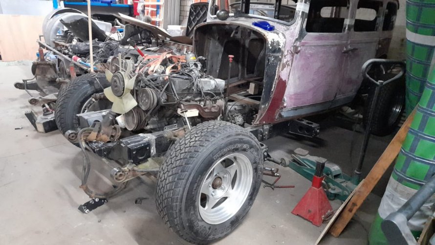 Rover 10 V8 Hotrod krijgt vorm.......update