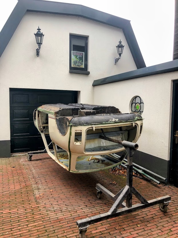 Mini KL project: hij "hangt" in het spitje / we kunnen beginnen!