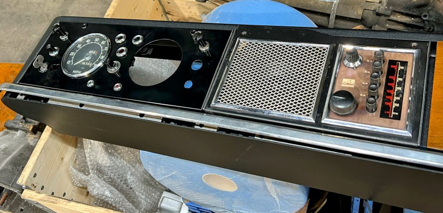 Rover P4 "His Masters Voice" radio inbouw / part II