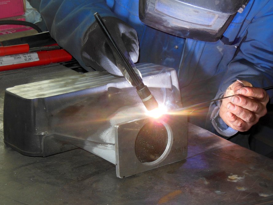 19.03.2014 Contraflens op EFI plenum gelast