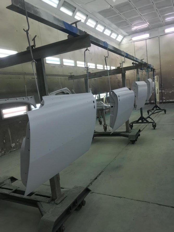 Repaint Rover P6 3500 RHD “John” : komt schot in!