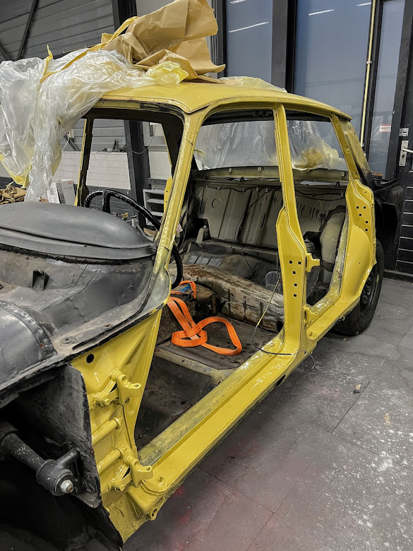 Rover P6 2200TC body ready