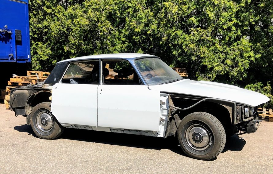 Rover P6 3500 / afbouwen na complete paintjob !