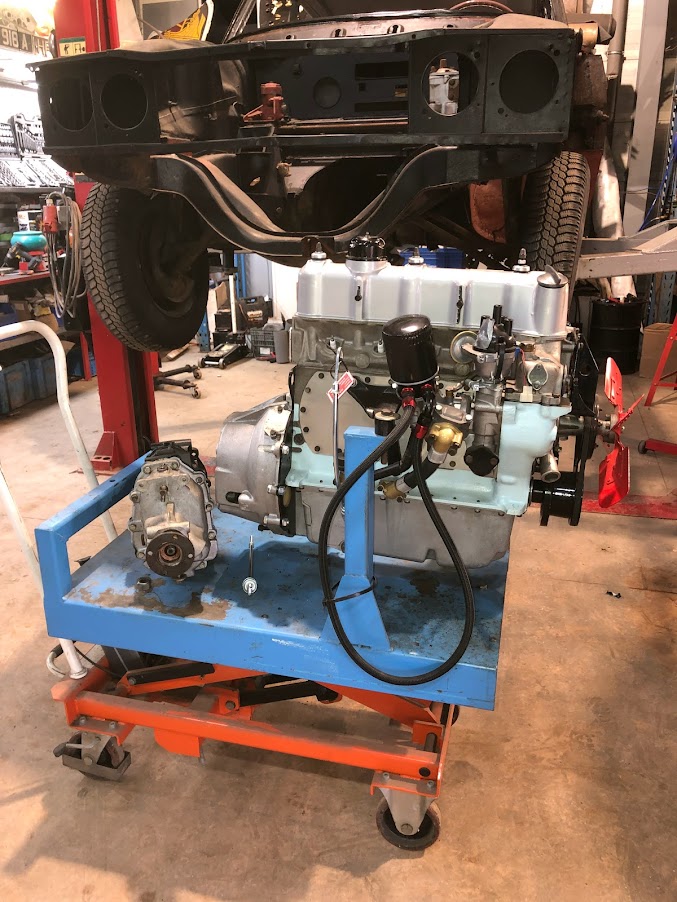 Rover P6 2000TC Monte-Carlo Historique 2022 : blok en LT77 bak ......