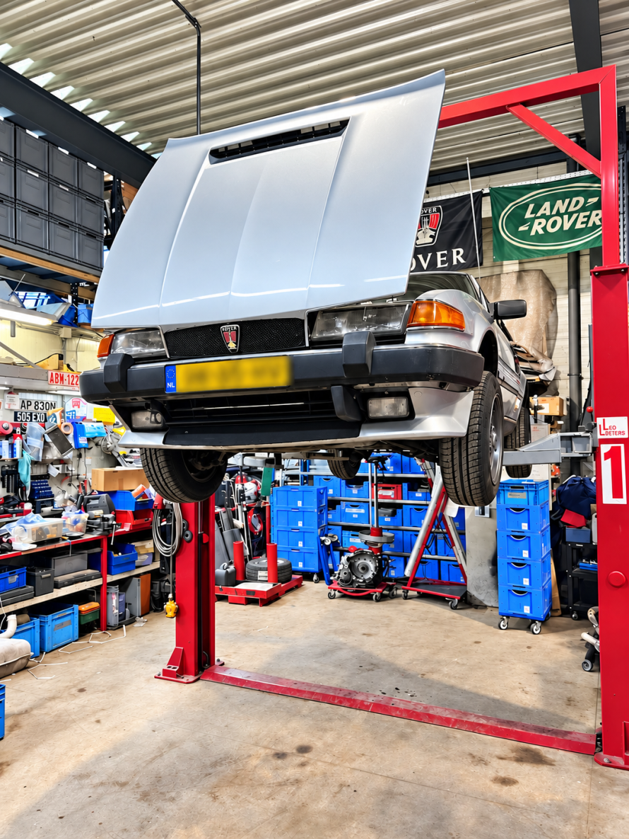 Rover SD1 3500 binnen voor groot onderhoud......